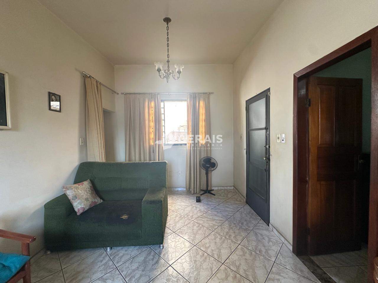 Casa à venda no CENTRO: 03- SALA