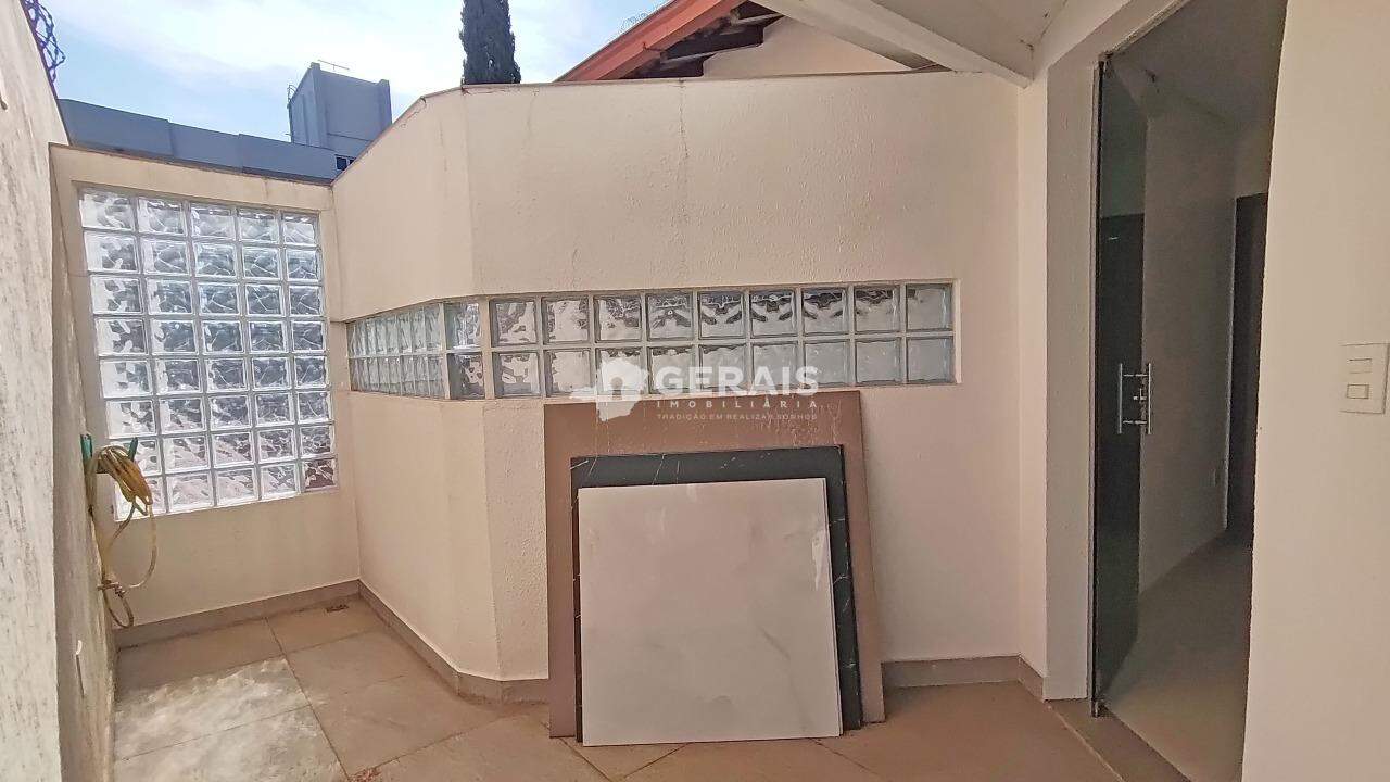Sala para aluguel no CENTRO: 07- FACHADA INTERNA