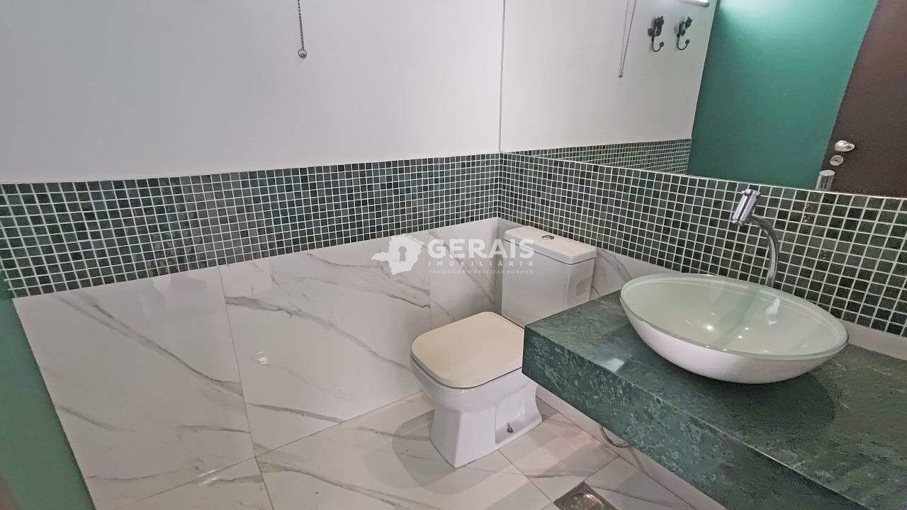 Sala para aluguel no CENTRO: 06- BANHEIRO