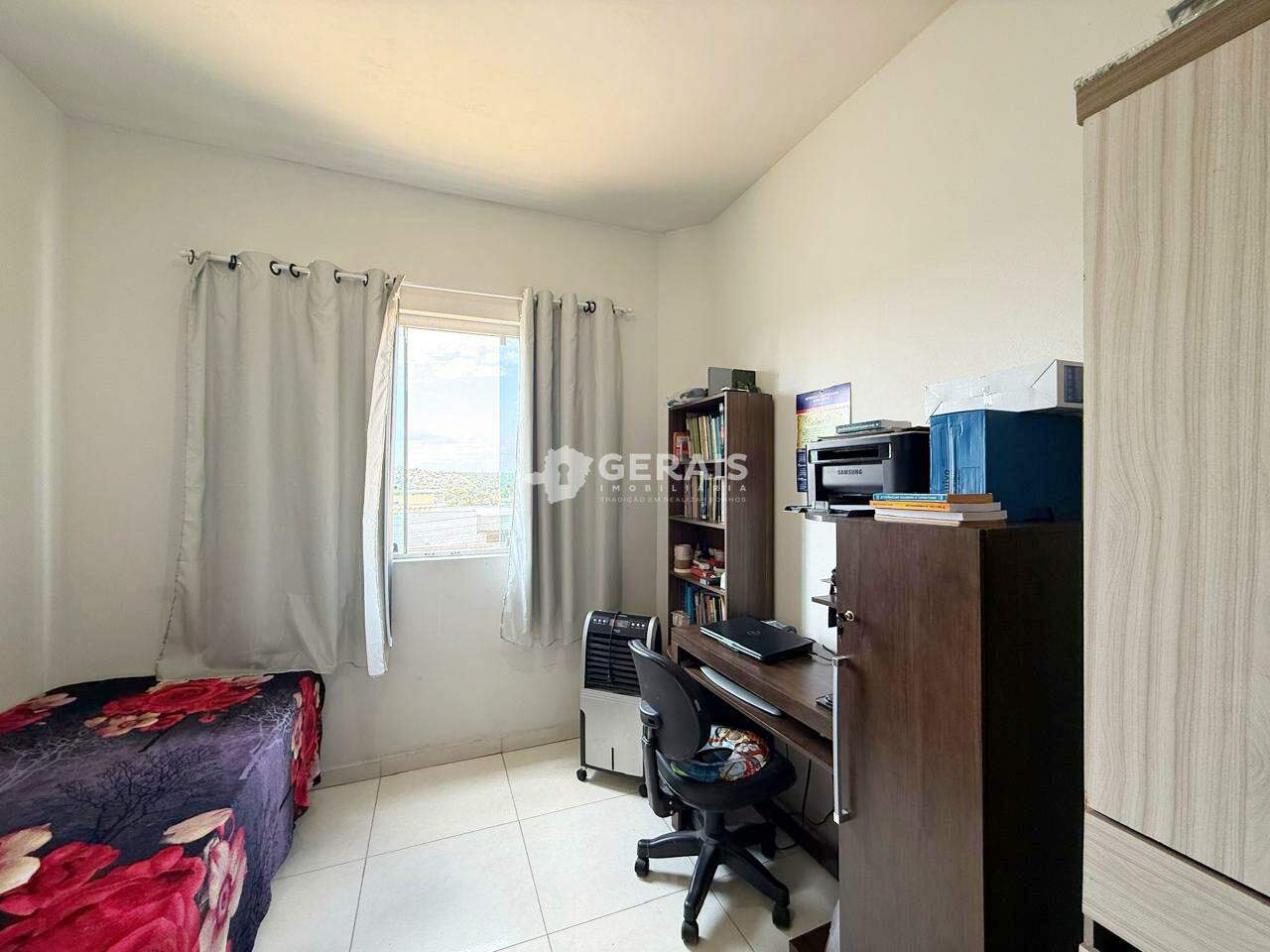 Sobrado à venda no SANTA ROSA: 05- QUARTO 02