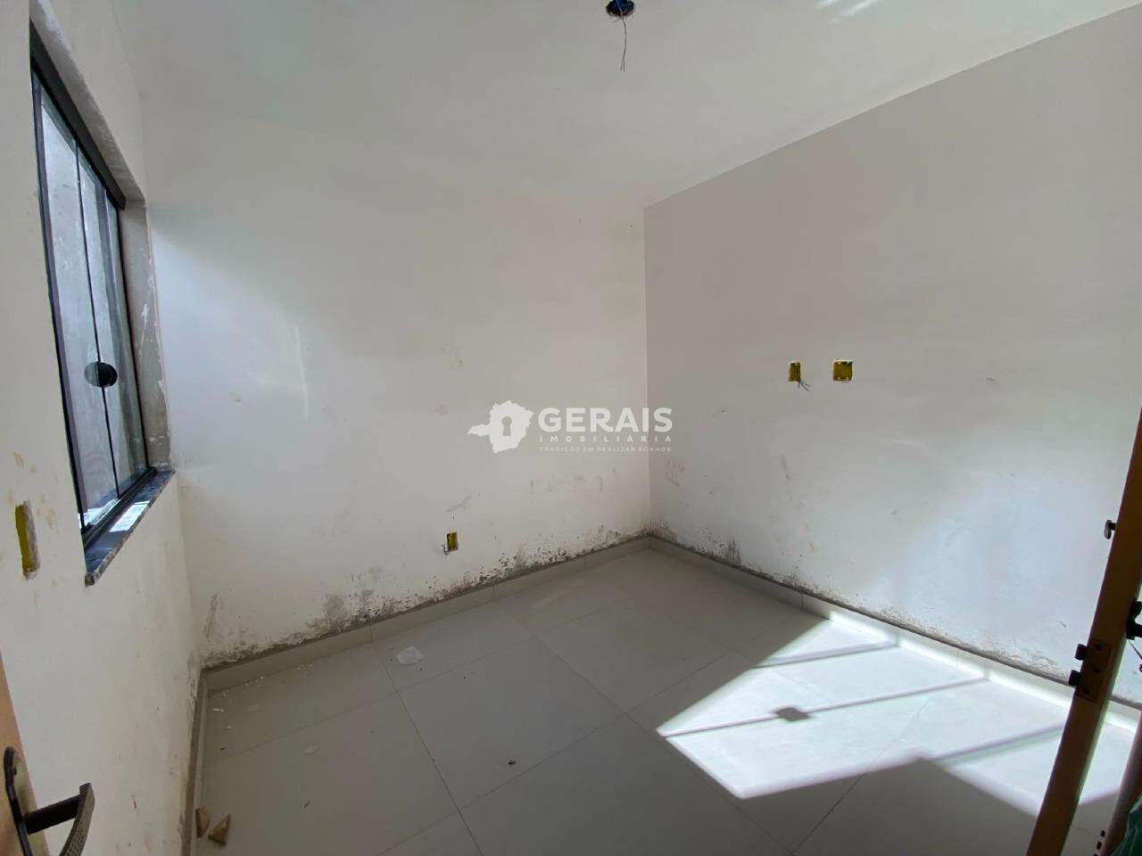 Casa à venda no PADRE EUSTAQUIO: 04- QUARTO 01