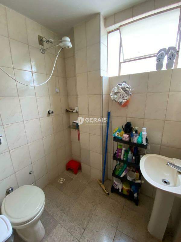 Apartamento à venda no CENTRO: 08- BANHO SOCIAL 2º ANDAR