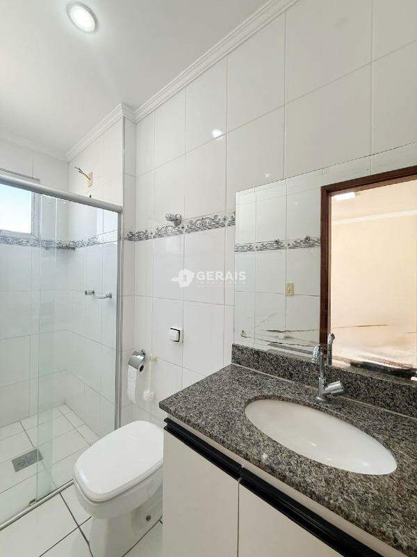Apartamento à venda no CENTRO: 08- BANHO SUÍTE
