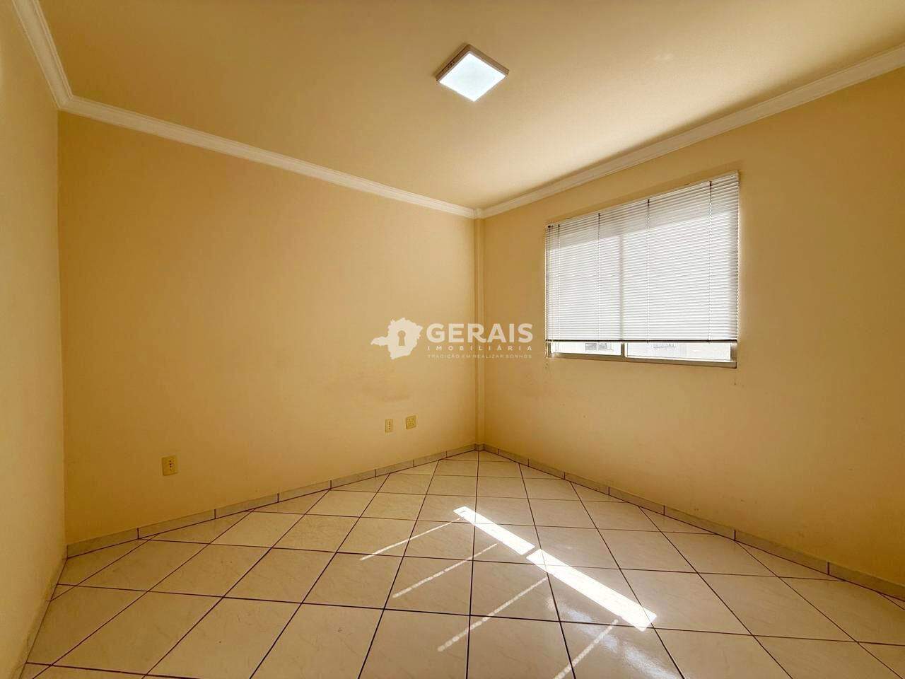 Apartamento à venda no CENTRO: 05- QUARTO 02
