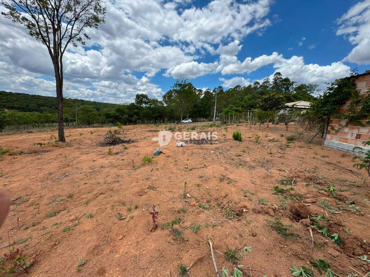 Lote à venda no Condomínio Água Sumida: 02- LOTE 