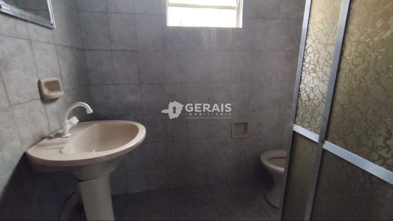 Casa para aluguel no NITERÓI: 09 - BANHEIRO SOCIAL 01