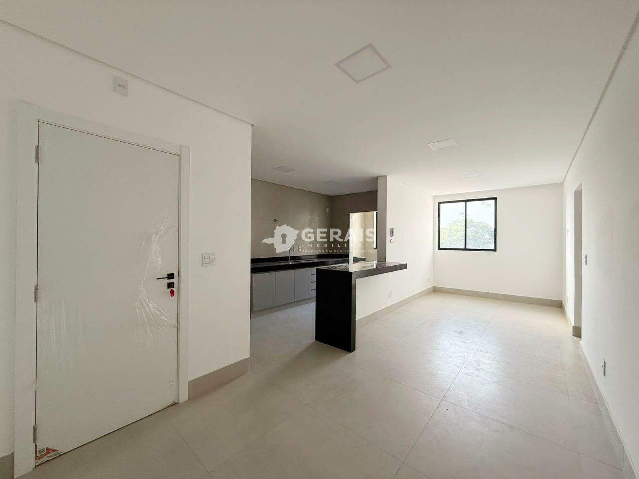 Apartamento à venda no CENTRO: 02- SALADA