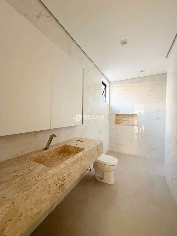 Apartamento à venda no CENTRO: 07- BANHO SUÍTE