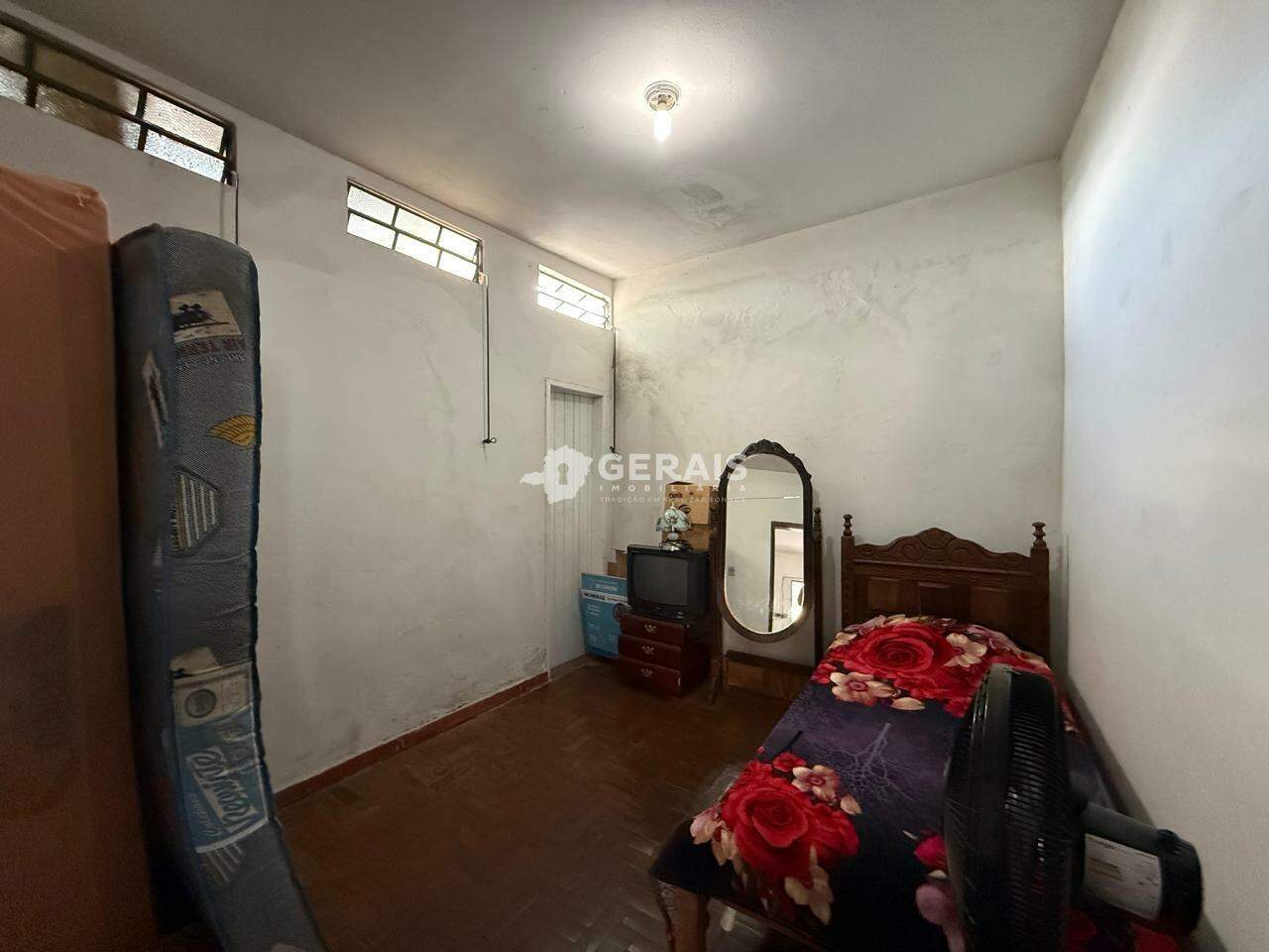 Casa à venda no MARILANDIA: 04- QUARTO 