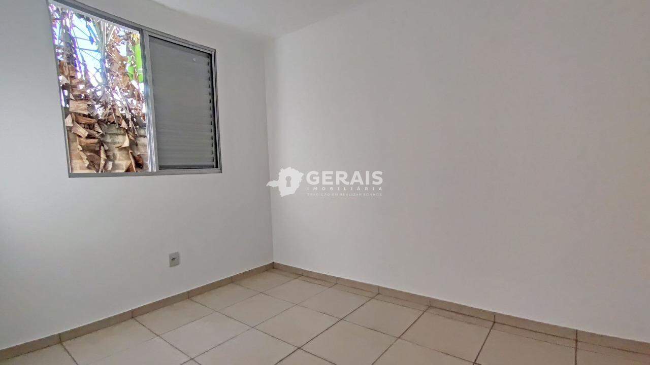 Apartamento para aluguel no REALENGO: 06- QUARTO 01