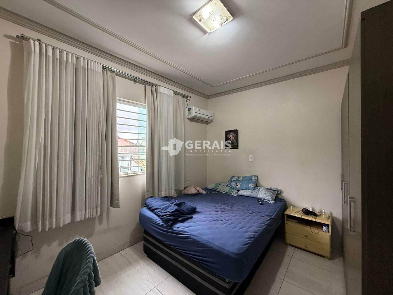 Sobrado à venda no SANTA CLARA: 05- QUARTO 02 
