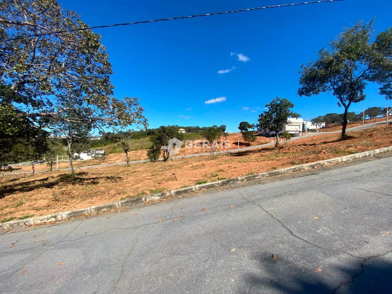 Lote à venda no Condomínio Monte Verde : 03- LOTE 