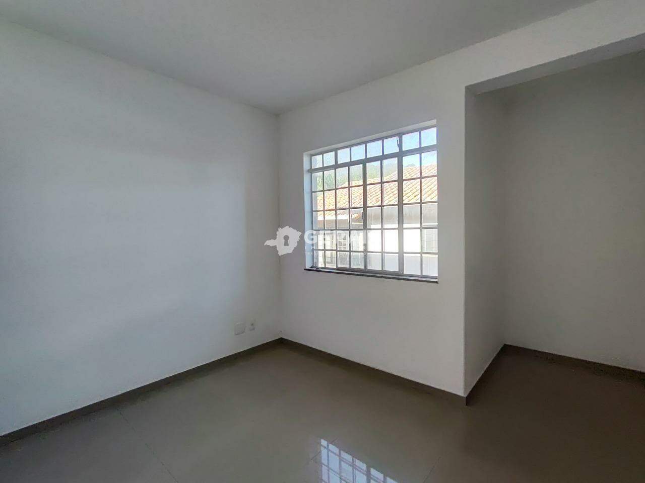Apartamento para aluguel no ESPLANADA: 06- QUARTO 01