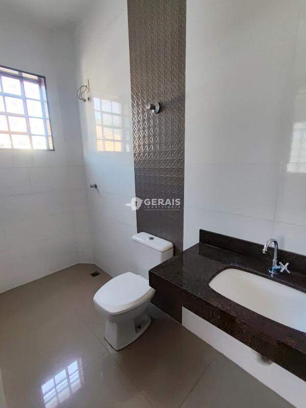 Apartamento para aluguel no ESPLANADA: 09- BANHO SUÍTE