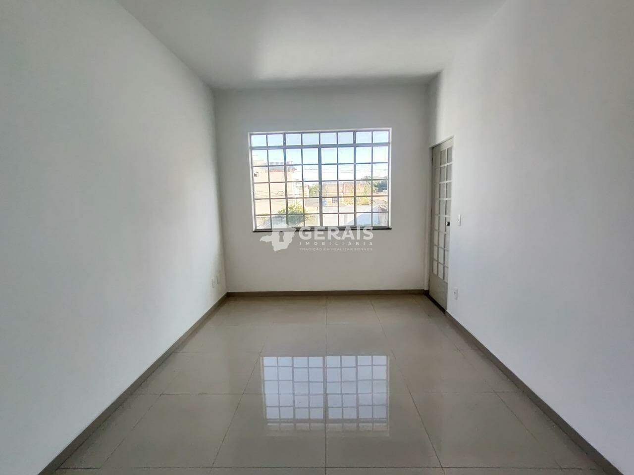 Apartamento para aluguel no ESPLANADA: 03- SALA