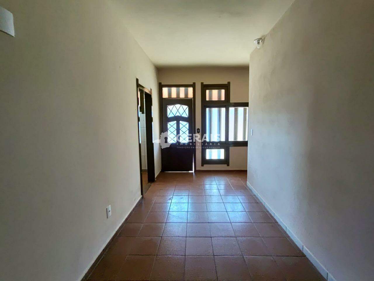 Casa para aluguel no BELVEDERE: 06- SALA 