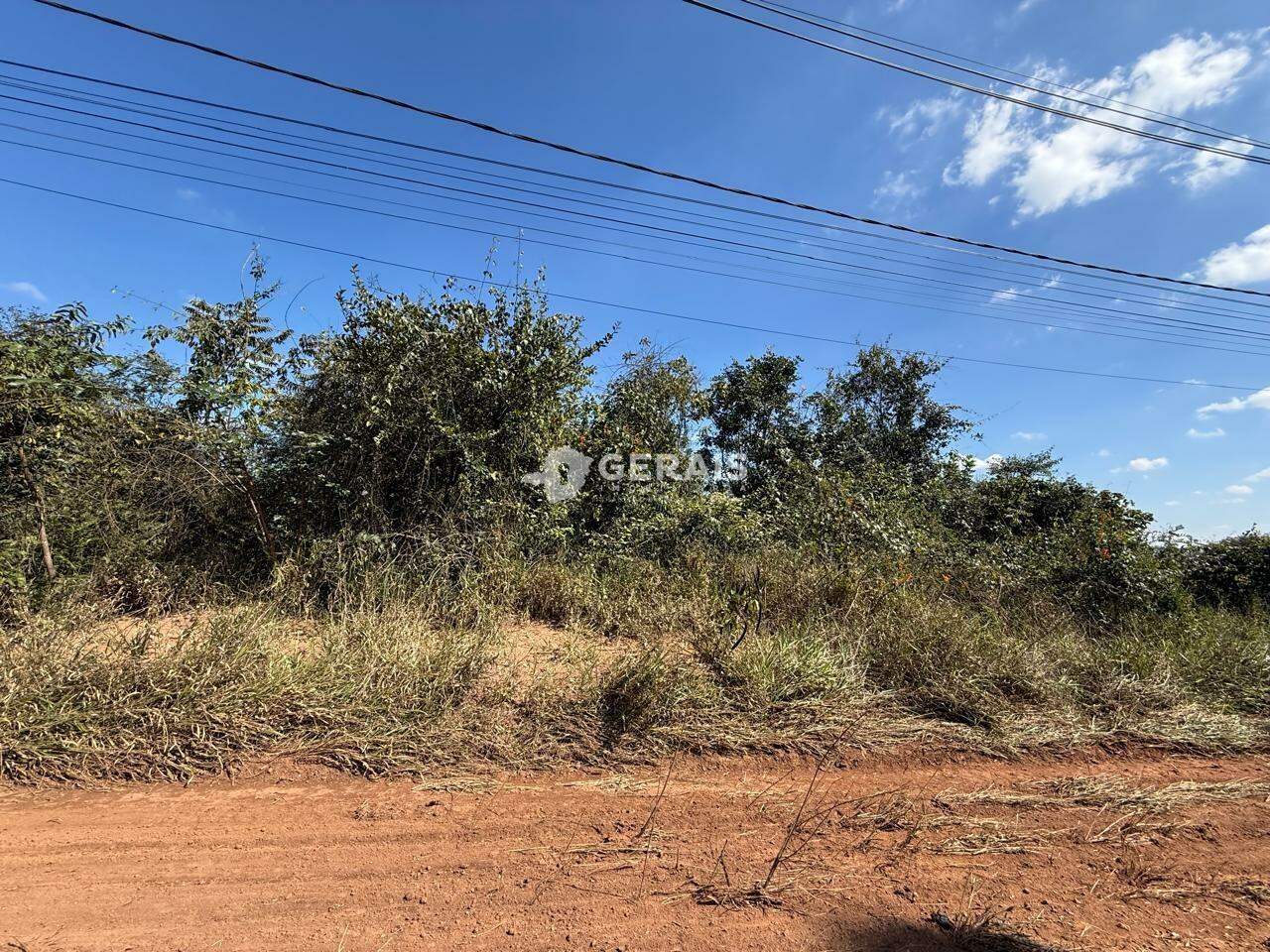 Lote à venda no TERRA AZUL: 01- LOTE
