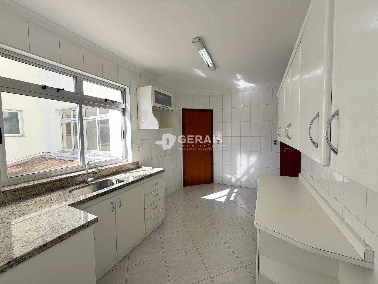 Apartamento para aluguel no CENTRO: 13 - COZINHA