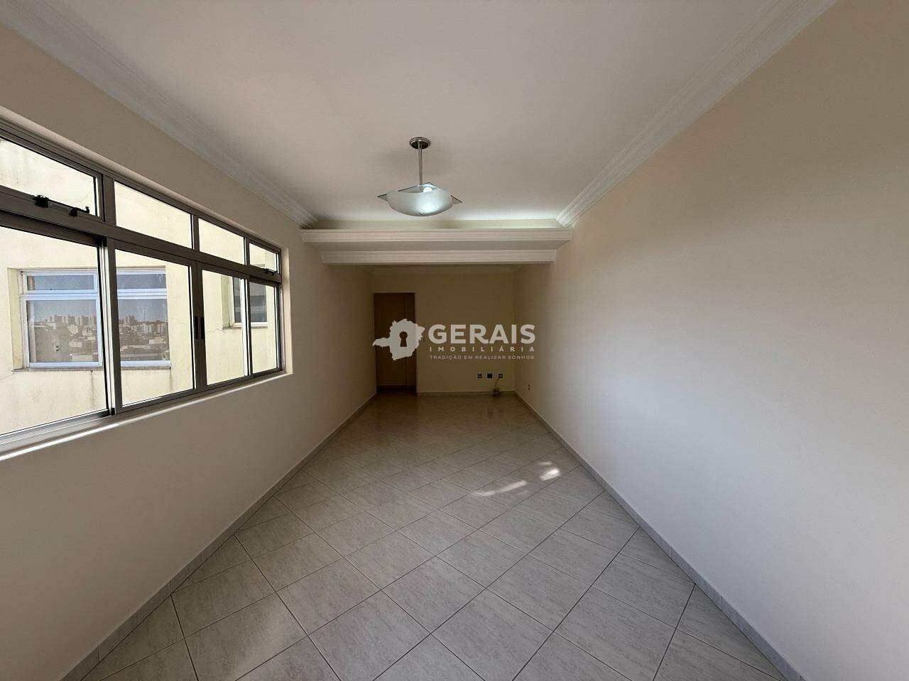 Apartamento para aluguel no CENTRO: 03 - SALA PARA 02 AMBIENTES