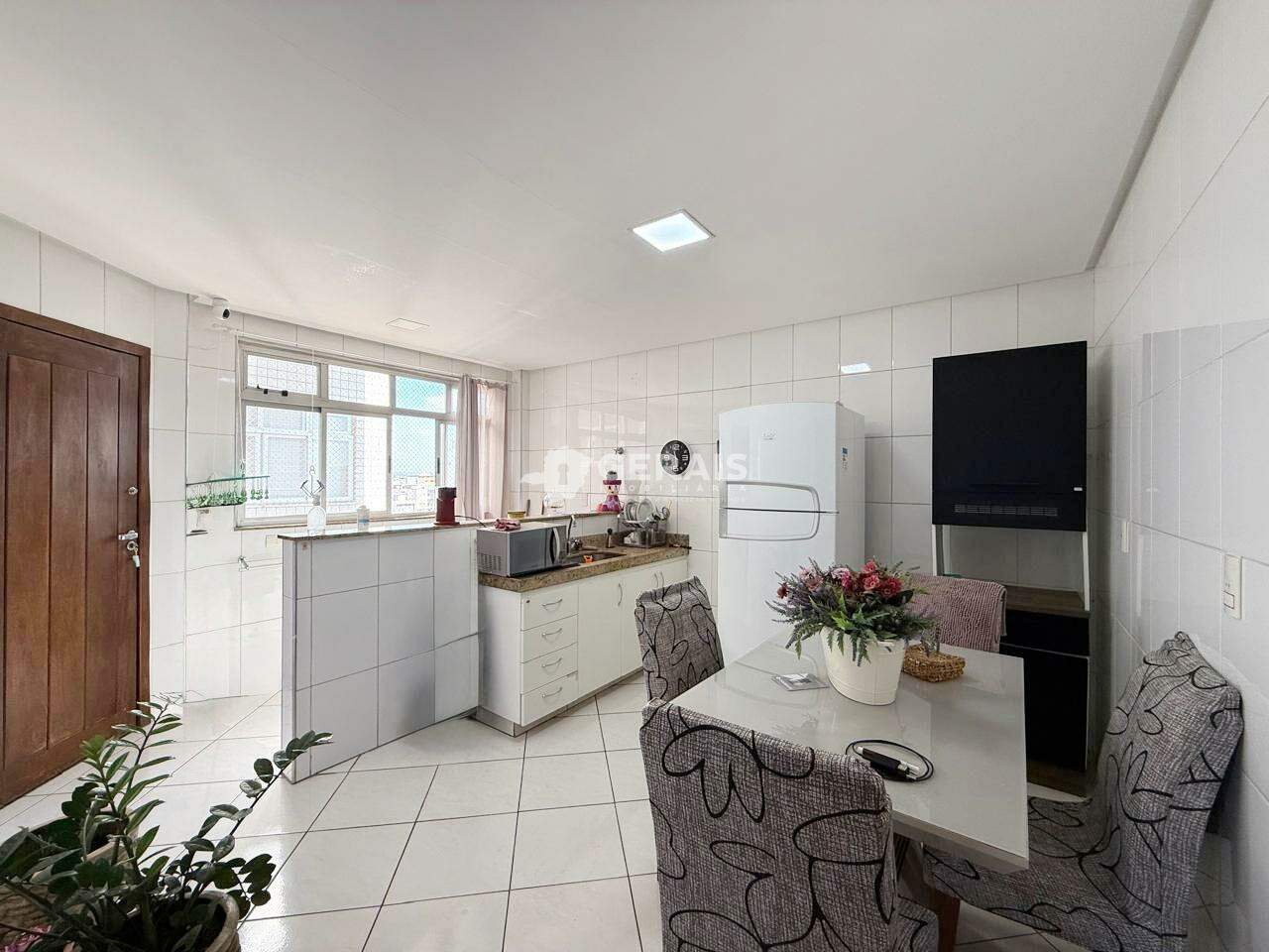 Apartamento à venda no CENTRO: 03- COZINHA