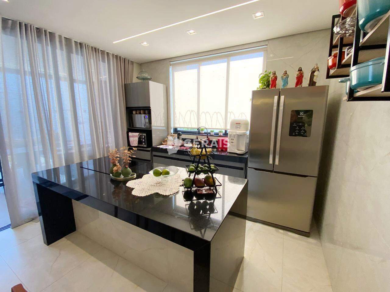 Casa à venda no FABIO NOTINI: 06- COZINHA