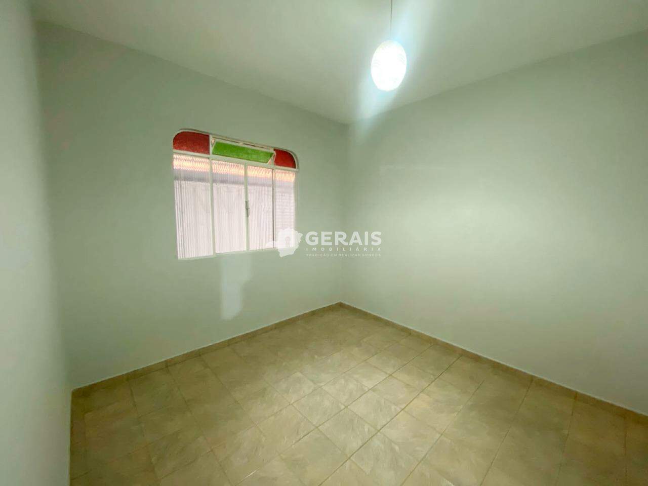 Casa à venda no SANTA ROSA: 06- QUARTO 02