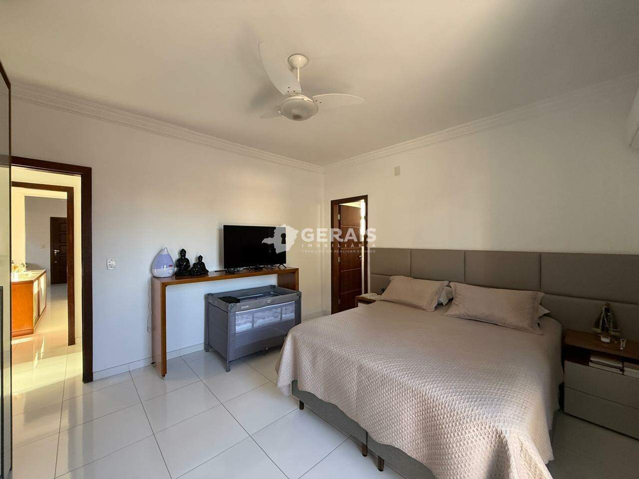 Apartamento à venda no TIETE: 06- QUARTO SUÍTE