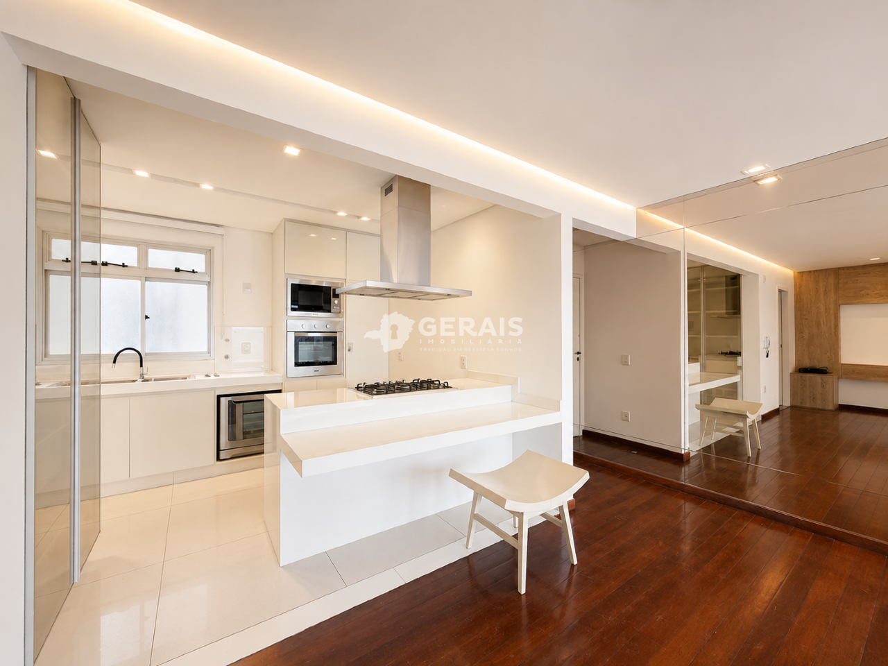 Apartamento à venda no CENTRO: 02- COZINHA