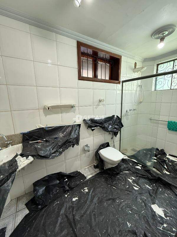 Casa para aluguel no SÃO SEBASTIÃO: 05- BANHO SOCIAL 01