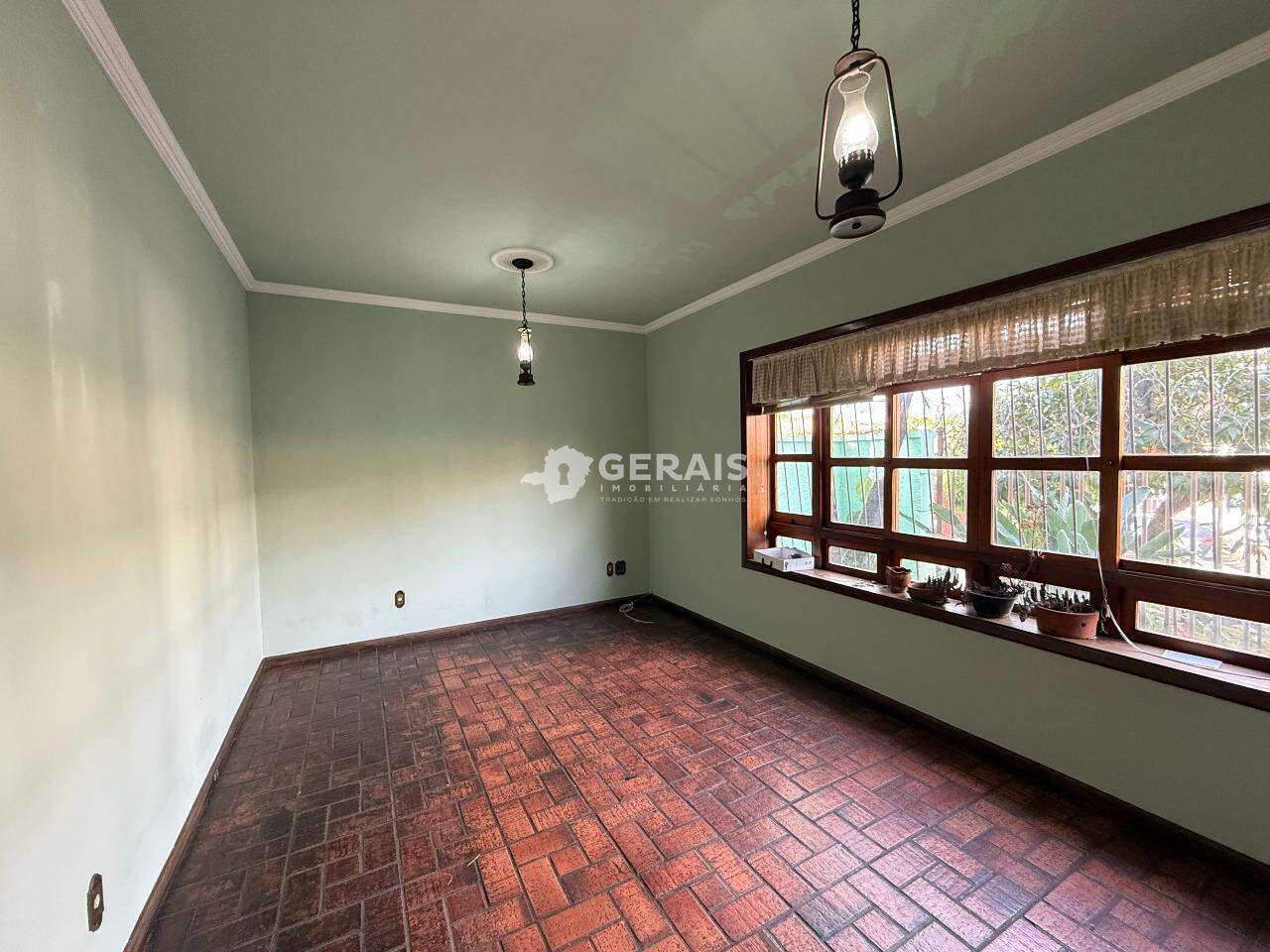 Casa para aluguel no SÃO SEBASTIÃO: 03- SALA 01