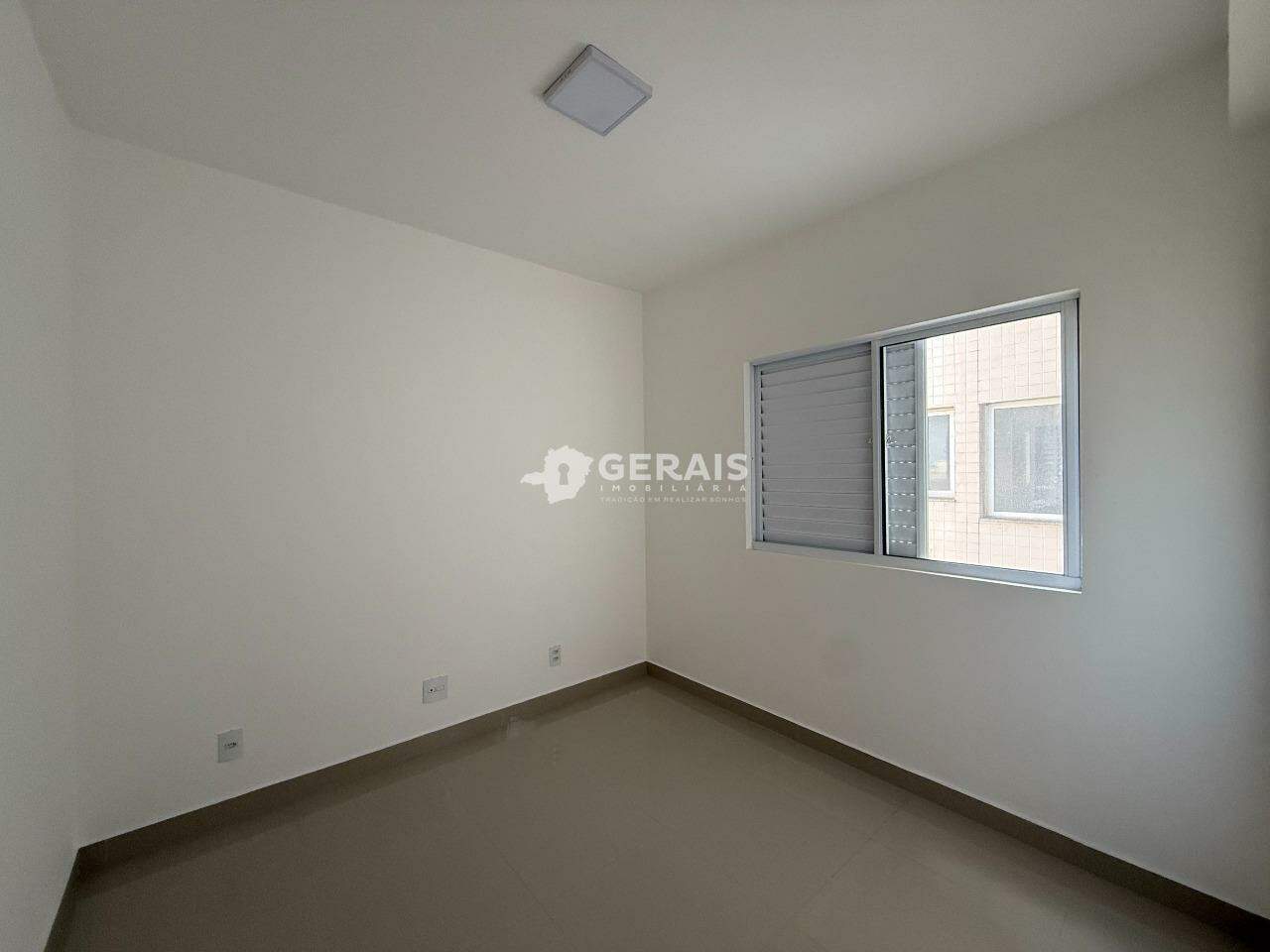 Apartamento para aluguel no CENTRO: 06- QUARTO 01