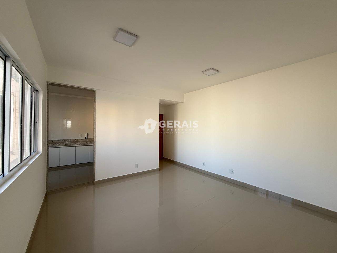 Apartamento para aluguel no CENTRO: 05- SALA