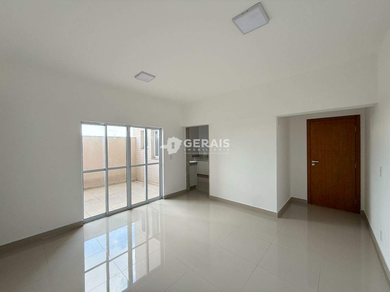 Apartamento para aluguel no CENTRO: 04- SALA