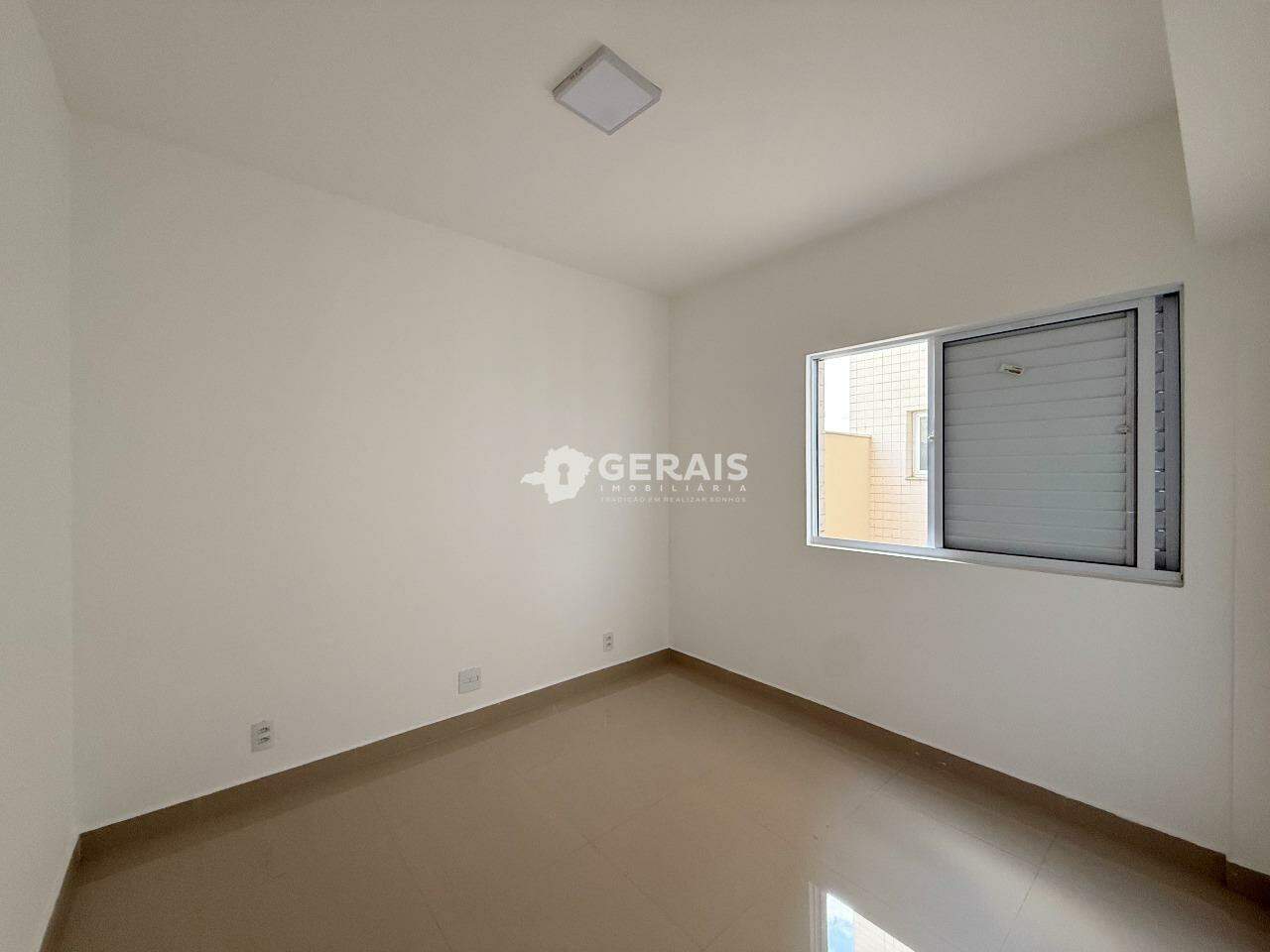 Apartamento para aluguel no CENTRO: 06- QUARTO 01