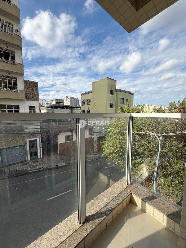 Apartamento para aluguel no CENTRO: 08- SACADA