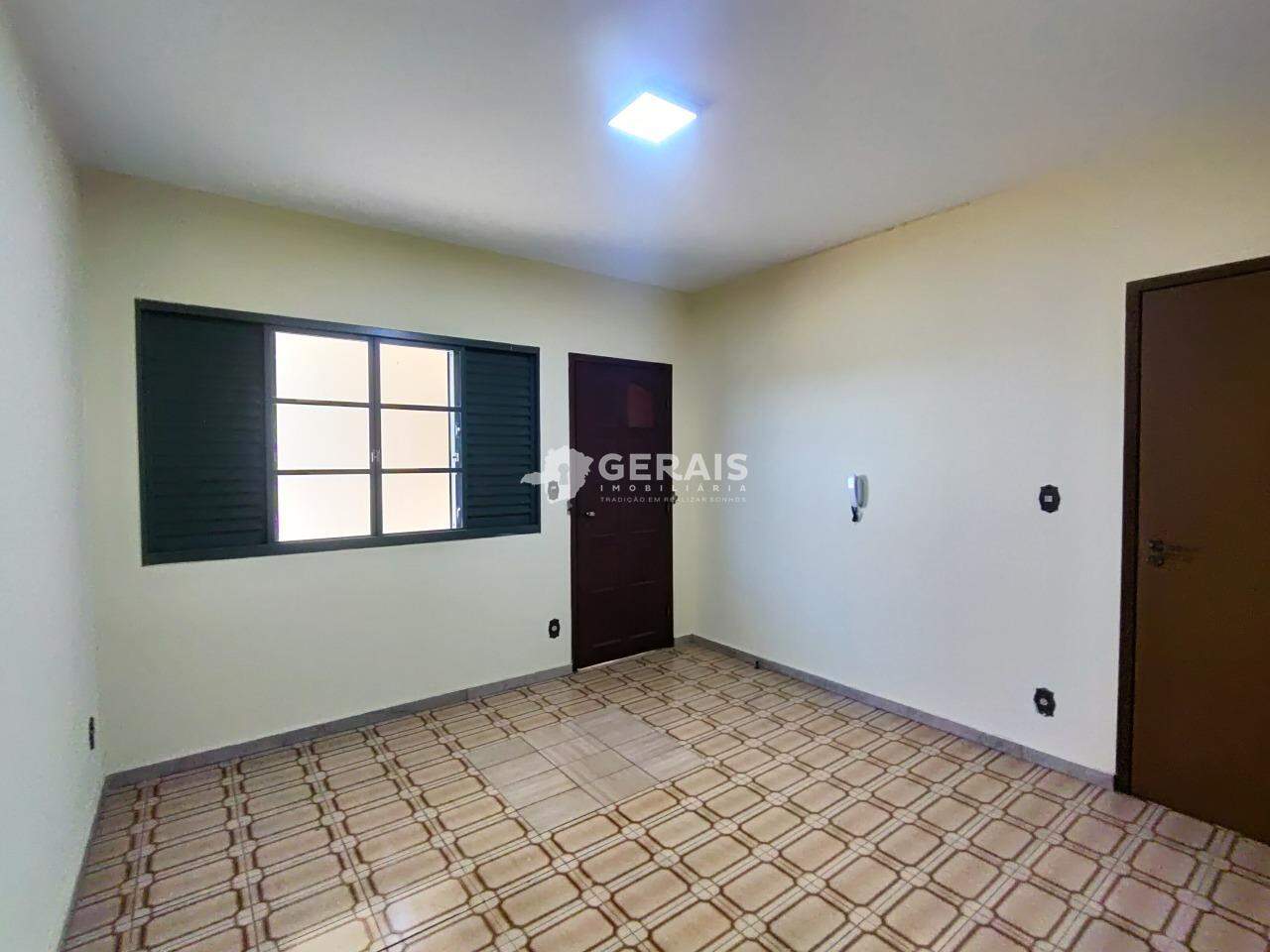 Casa para aluguel no CENTRO: 05- COPA