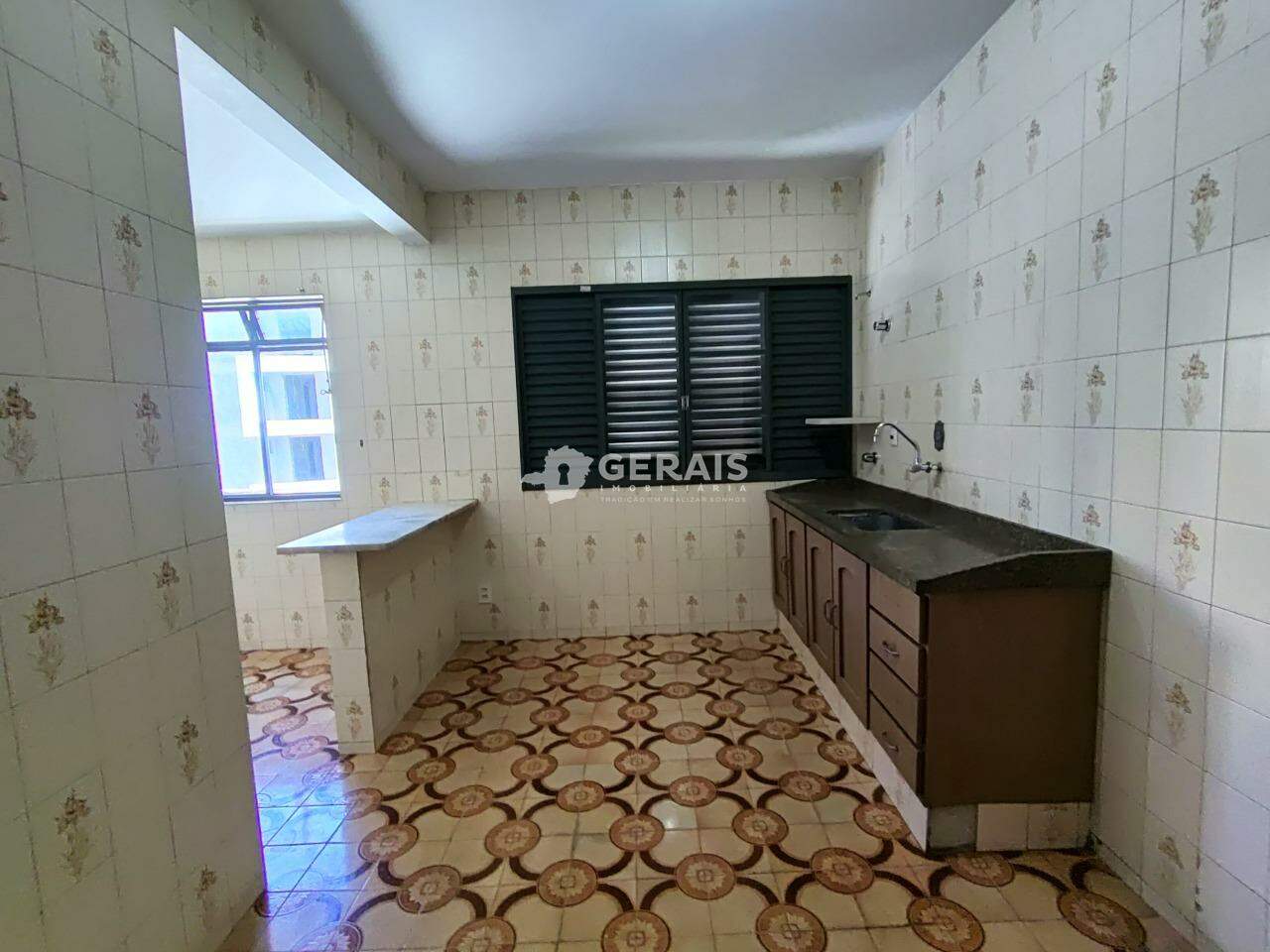 Casa para aluguel no CENTRO: 08- COZINHA