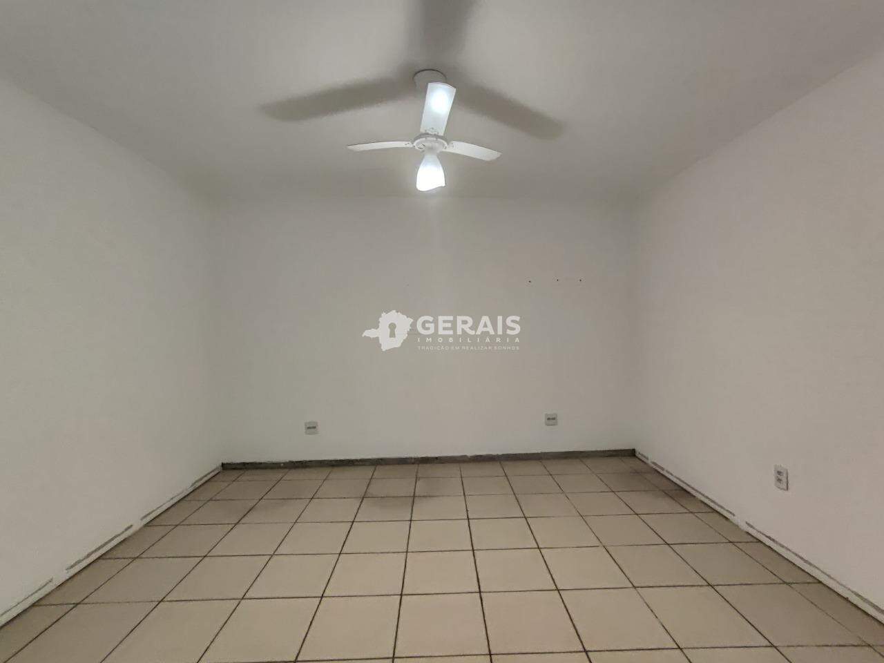 Loja com Sobreloja para aluguel no CENTRO: 07- SALA
