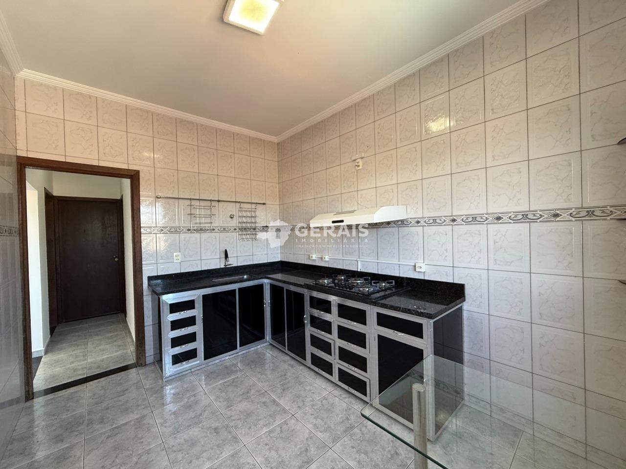 Casa para aluguel no Jusa Fonseca: 08- COZINHA