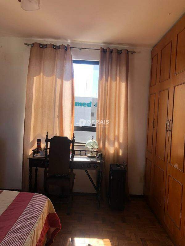 Apartamento à venda no CENTRO: 05- QUARTO 01