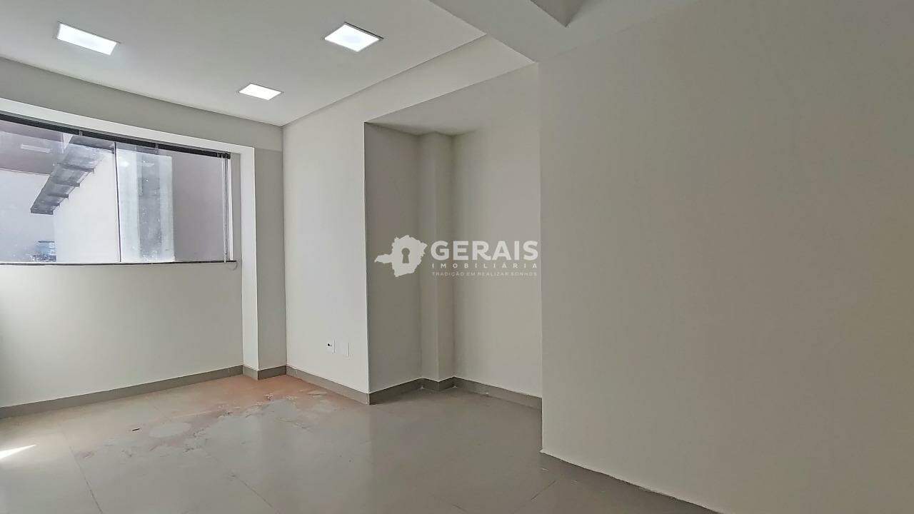 Sala para aluguel no CENTRO: 09- ESCRITÓRIO
