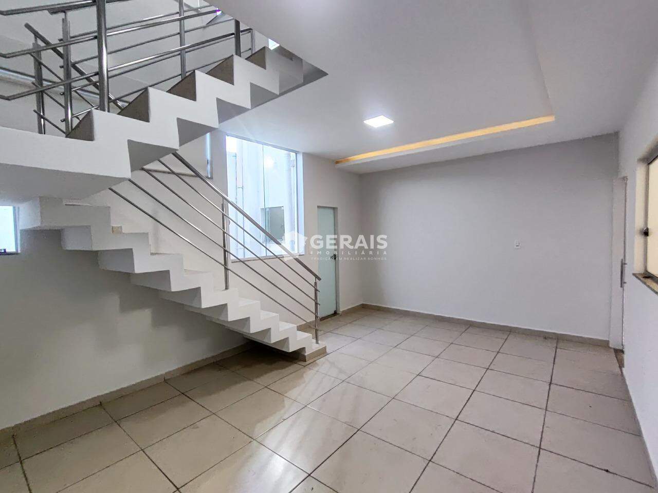 Casa para aluguel no BOM PASTOR: 04- SALA