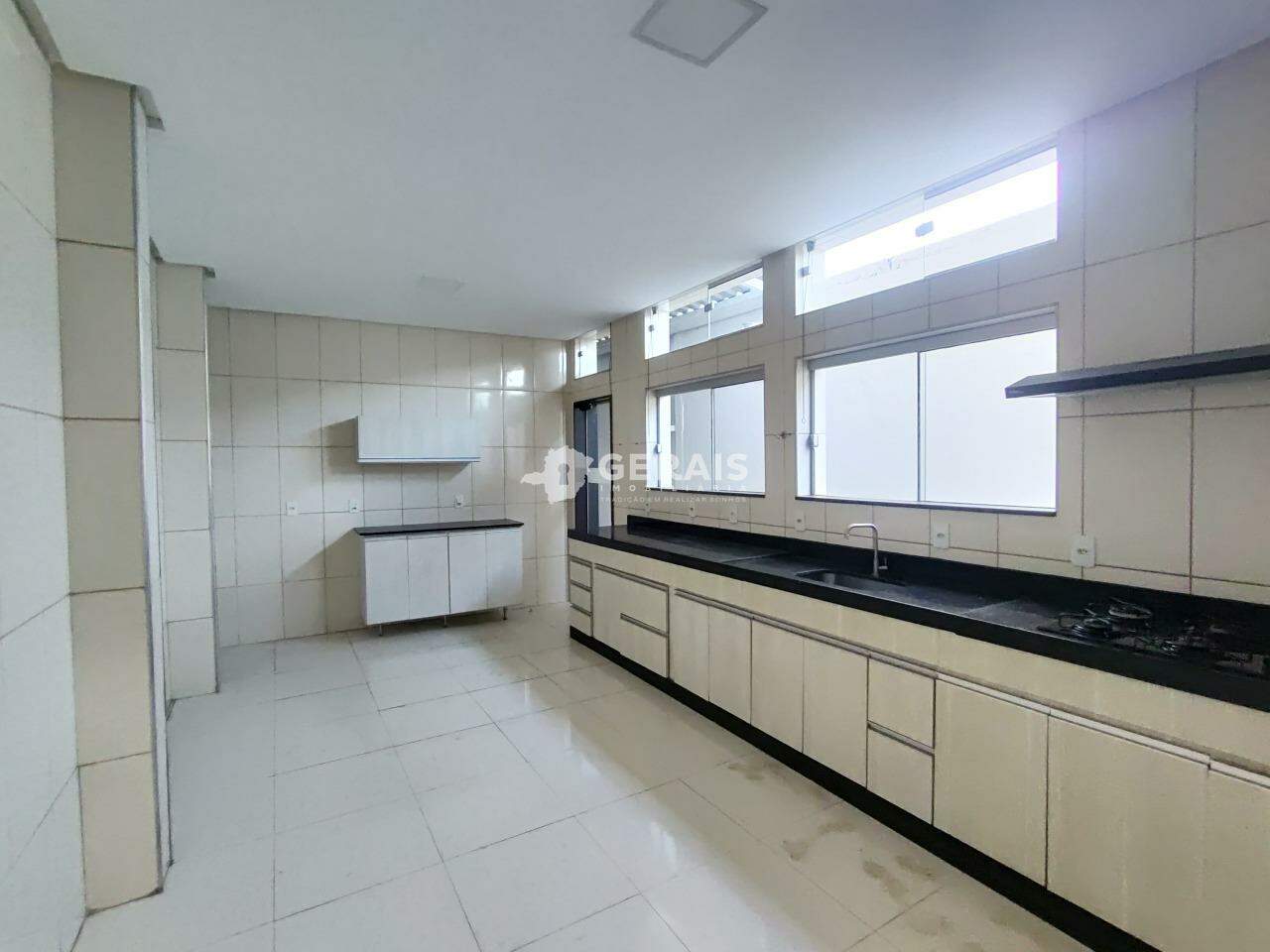Casa para aluguel no BOM PASTOR: 06- COZINHA