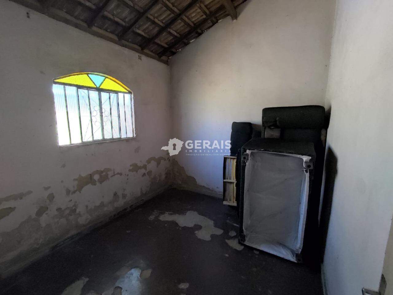 Casa à venda no SANTO ANTÔNIO DOS CAMPOS (ERMIDA): 08- QUARTO 02