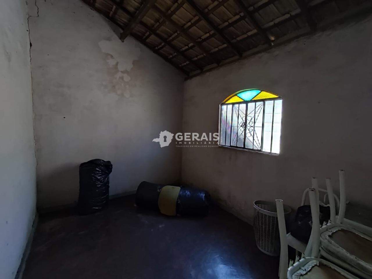 Casa à venda no SANTO ANTÔNIO DOS CAMPOS (ERMIDA): 07- QUARTO 01
