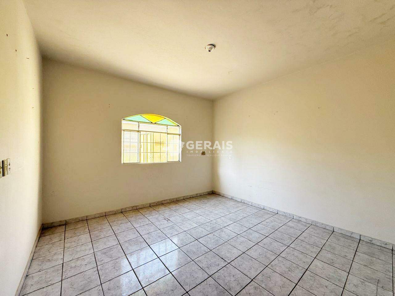 Casa à venda no HALIN SOUKI: 08- QUARTO 03