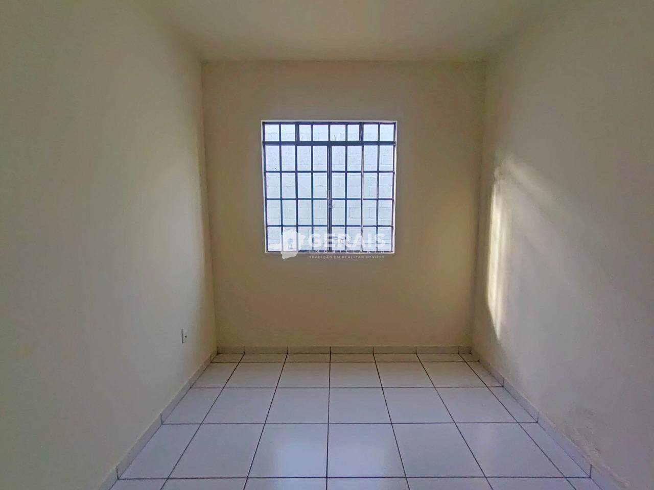 Casa para aluguel no LP PEREIRA: 04- QUARTO 01