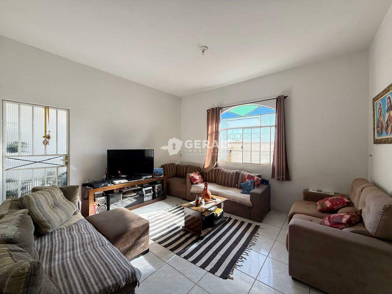 Casa à venda no SANTA LÚCIA: 03- SALA