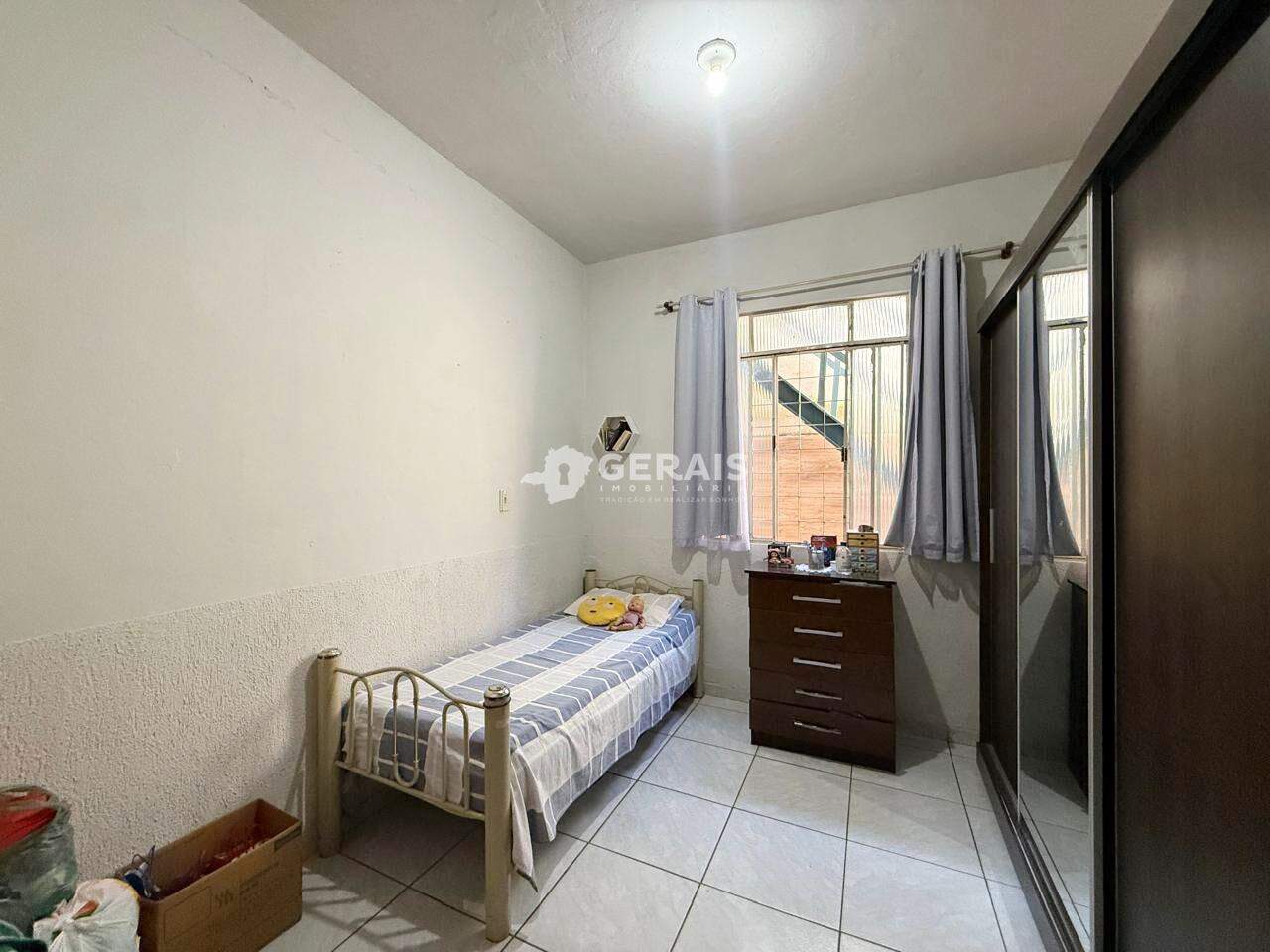 Casa à venda no SANTA LÚCIA: 07- QUARTO 01
