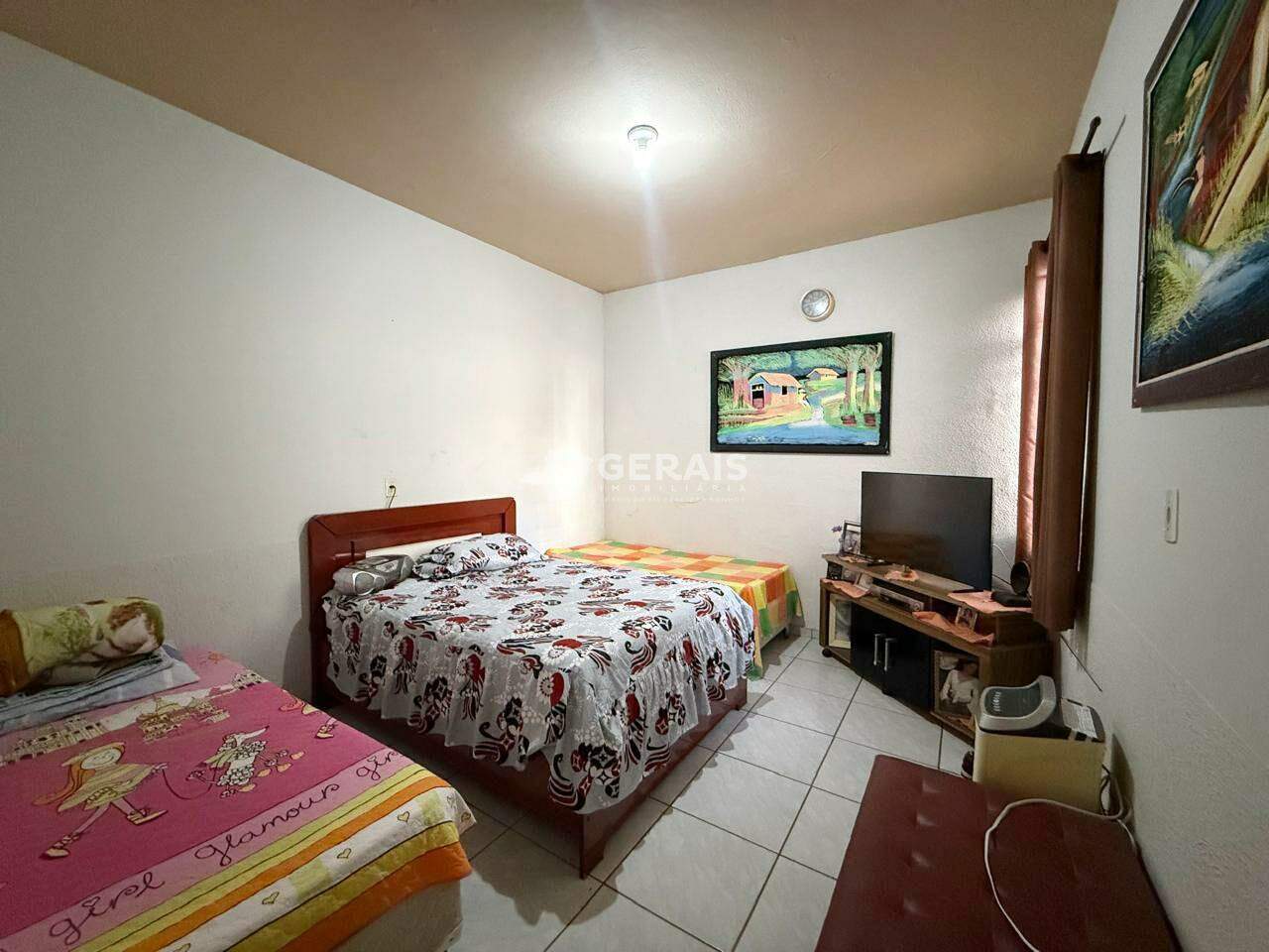 Casa à venda no SANTA LÚCIA: 08- QUARTO 02